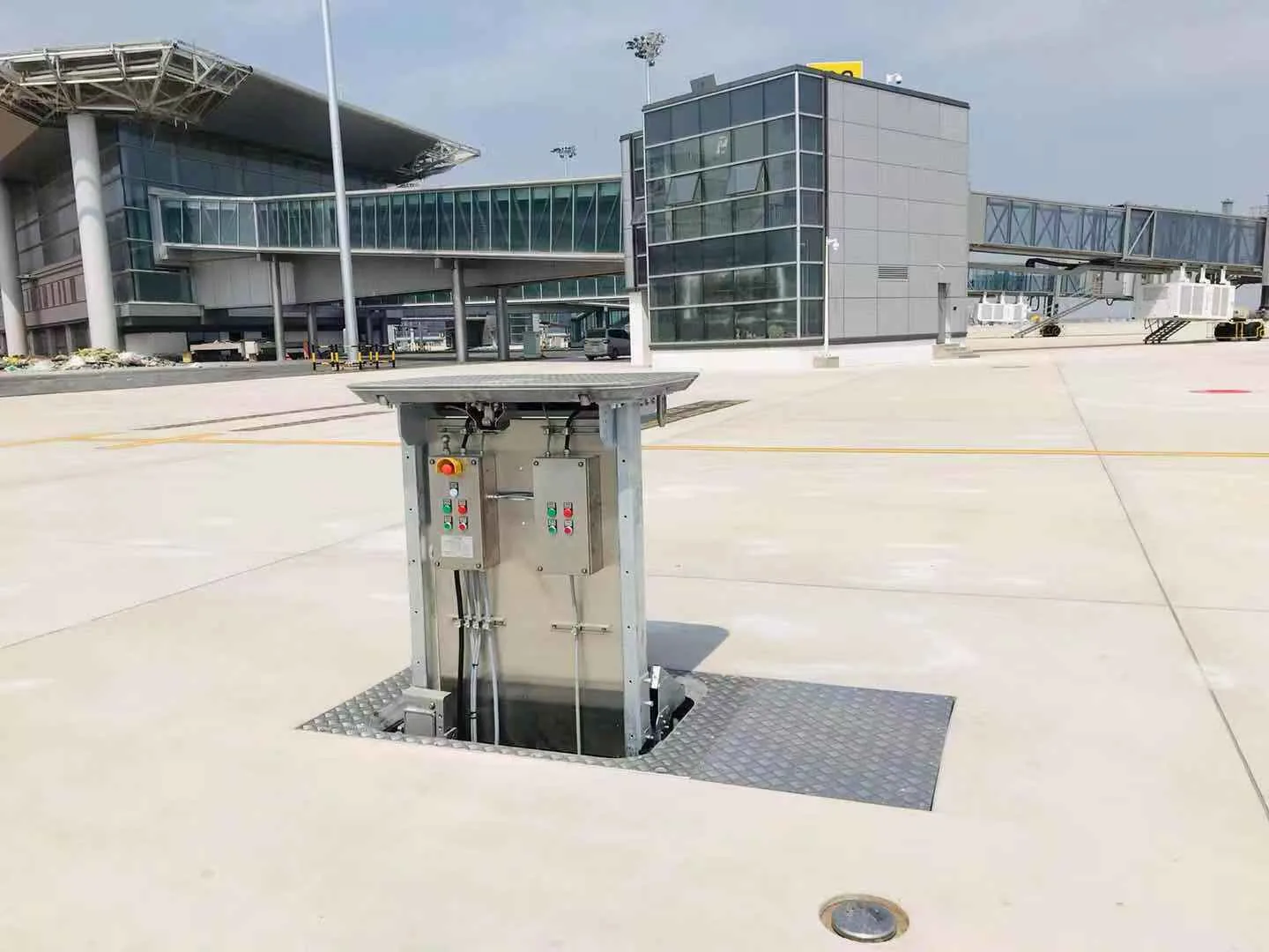 Wide Pop-up PIT systems for high-traffic ramps and major airport terminals